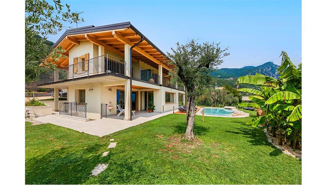 Вилла у озера Гарда, Италия, 280 м2 фото 2