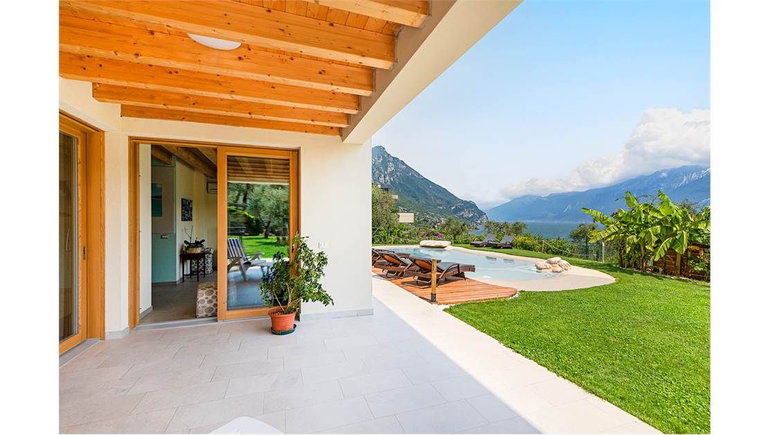 Вилла у озера Гарда, Италия, 280 м2 фото 3