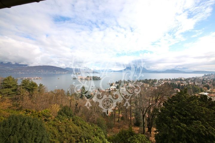 Вилла в Стрезе, Италия, 280 м2 фото 1