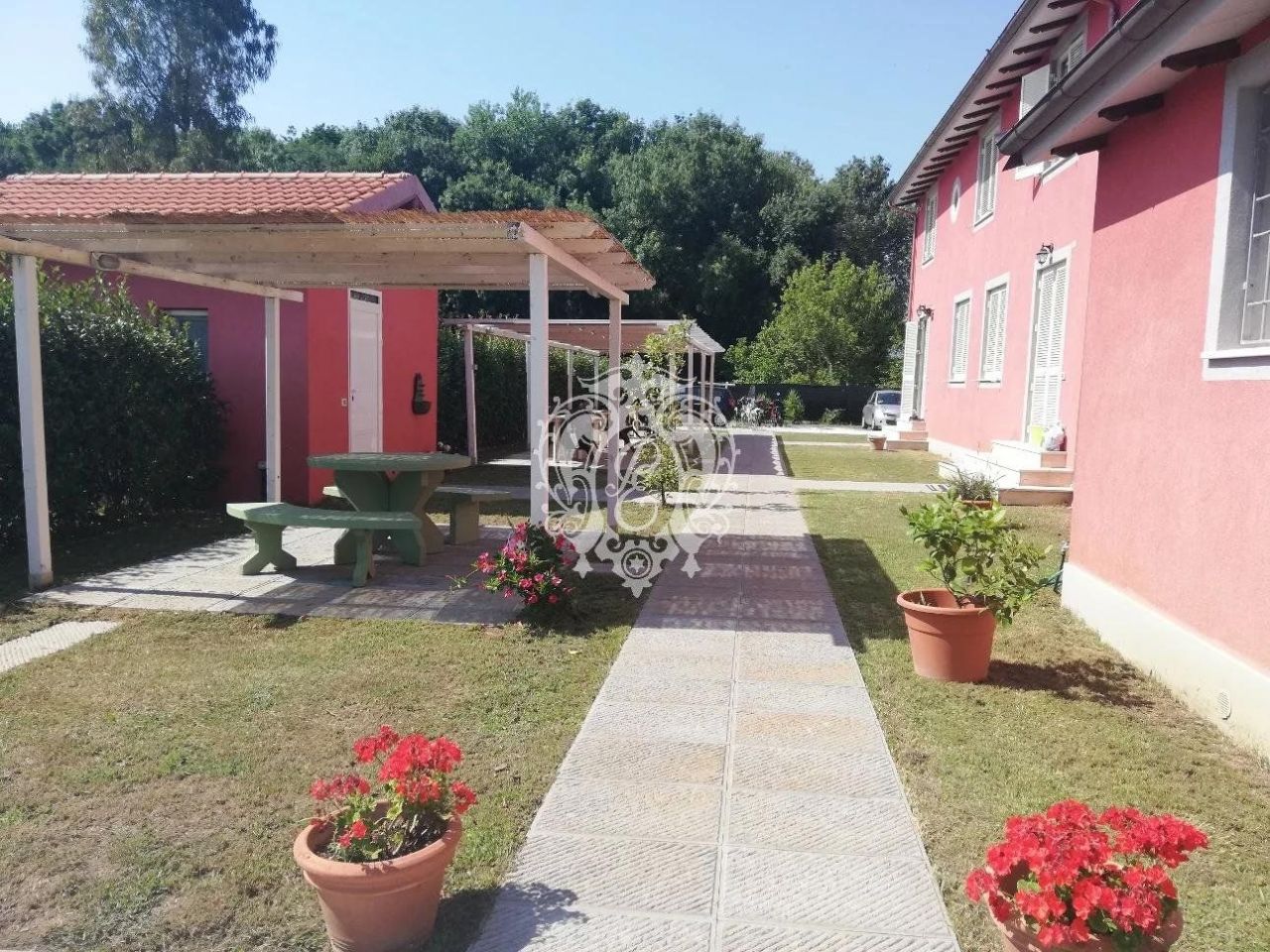 Дом в Массарозе, Италия, 270 м2 фото 1