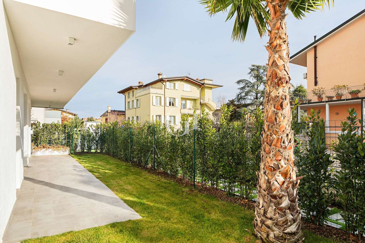 Апартаменты у озера Гарда, Италия, 130 м2 фото 5