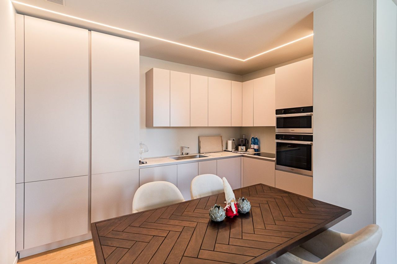 Апартаменты у озера Гарда, Италия, 130 м2 фото 5