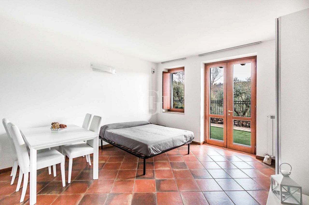 Апартаменты у озера Гарда, Италия, 50 м2 фото 5