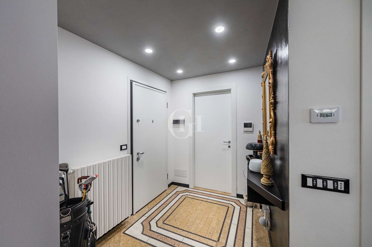 Апартаменты у озера Гарда, Италия, 120 м2 фото 5