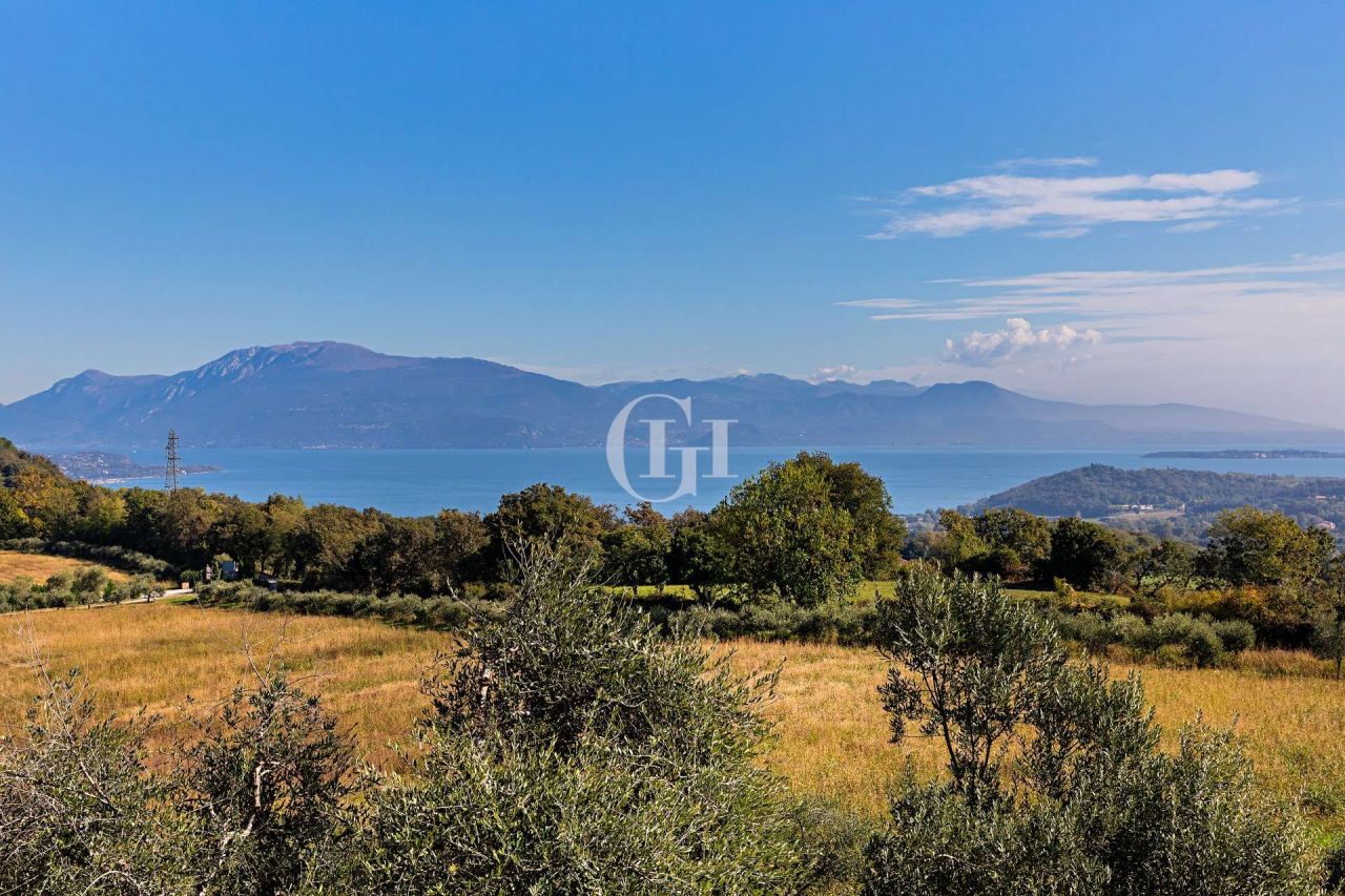 Дом у озера Гарда, Италия, 310 м2 фото 4