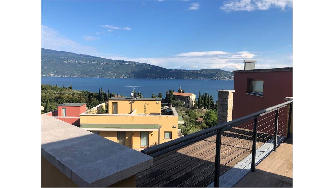 Апартаменты у озера Гарда, Италия, 140 м2 фото 2
