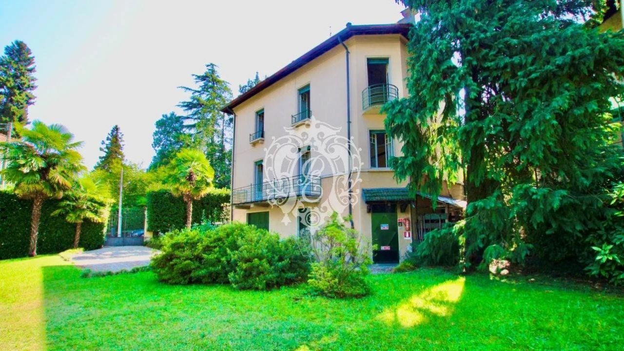 Вилла в Стрезе, Италия, 340 м2 фото 1