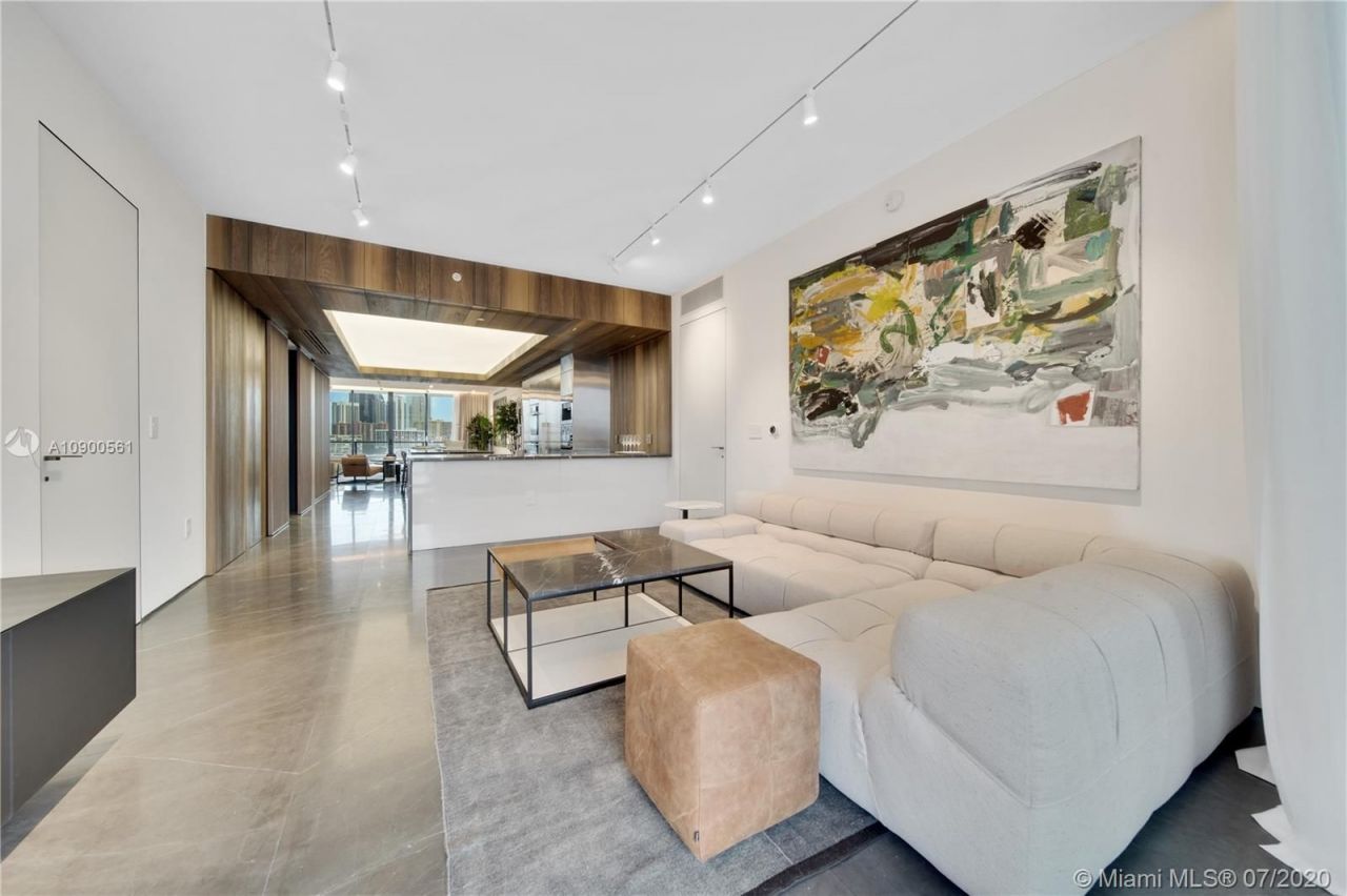 Квартира в Майами, США, 260 м2 фото 2