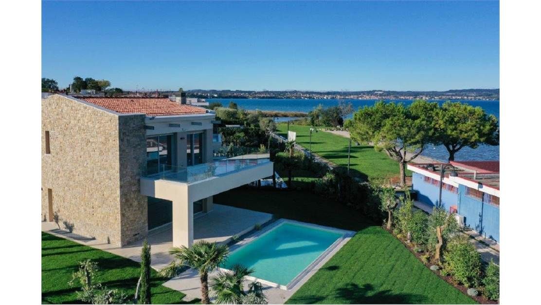 Вилла у озера Гарда, Италия, 340 м2 фото 1