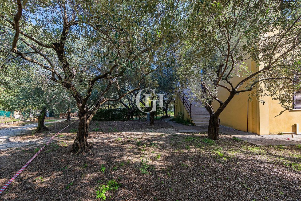 Дом у озера Гарда, Италия, 310 м2 фото 5