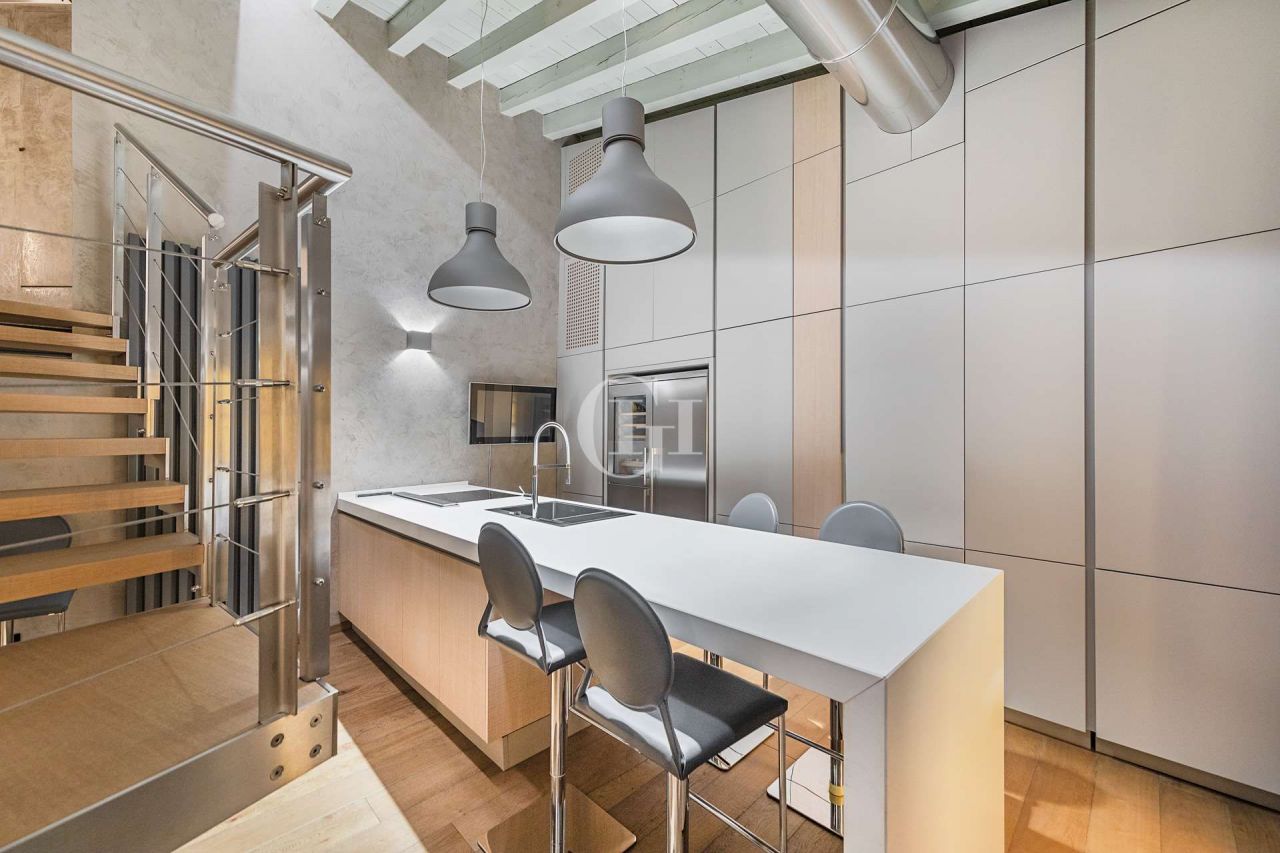 Пентхаус у озера Гарда, Италия, 90 м2 фото 2