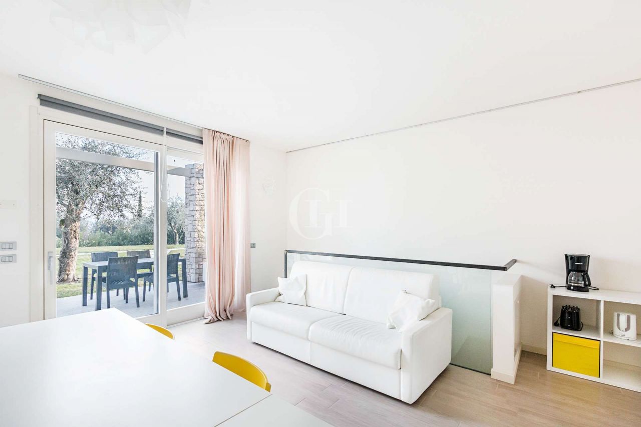 Апартаменты у озера Гарда, Италия, 110 м2 фото 3