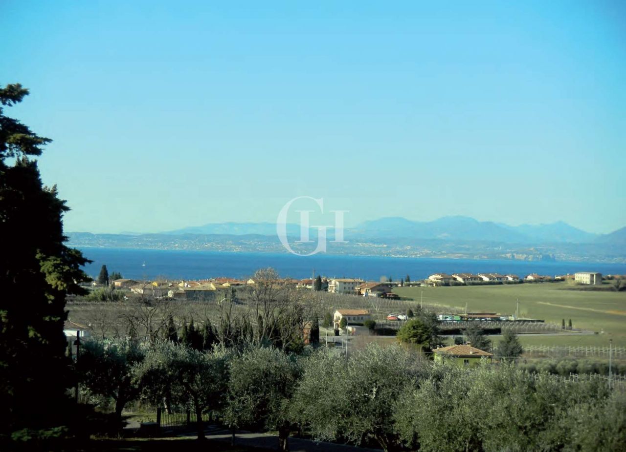 Поместье у озера Гарда, Италия, 750 м2 фото 5