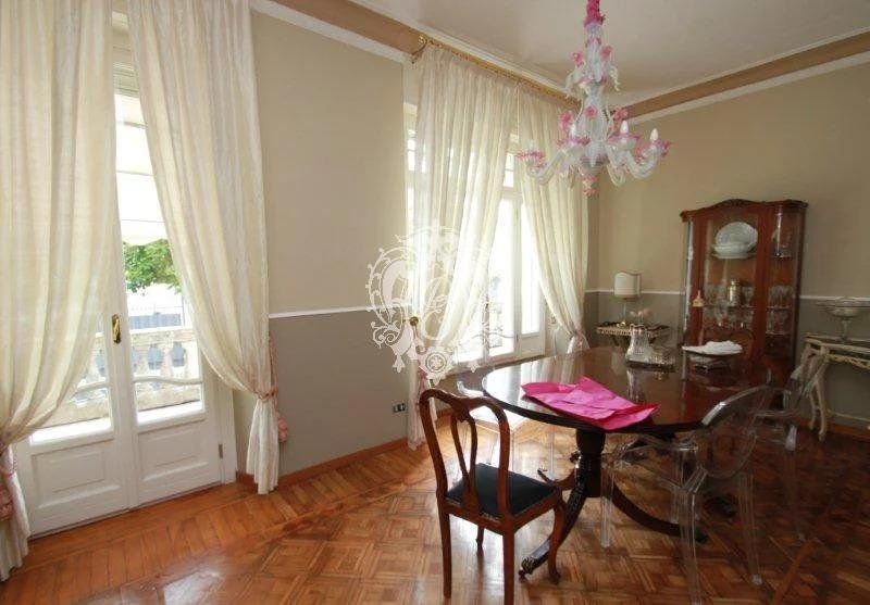 Вилла в Карате-Урио, Италия, 400 м2 фото 5