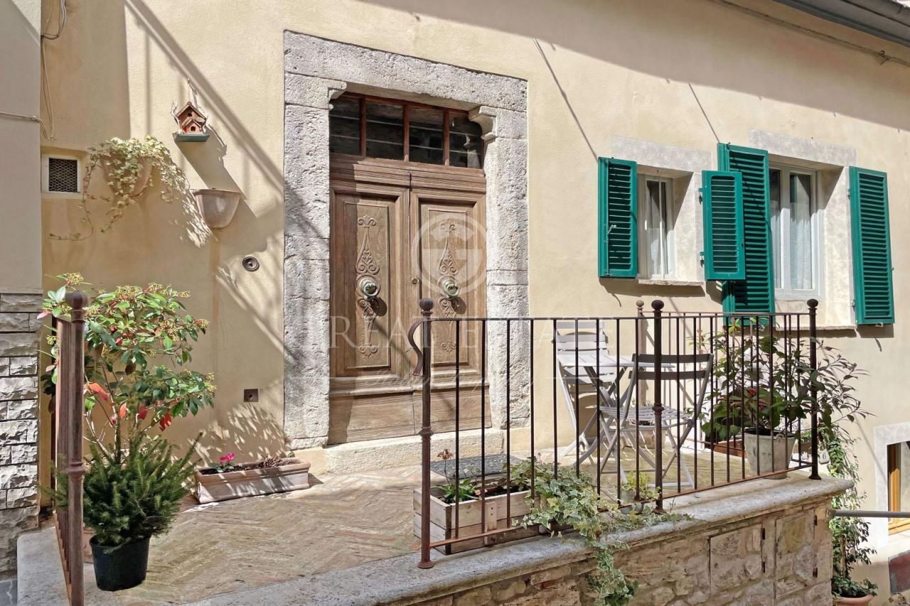 Апартаменты Castiglione d'Orcia, Италия, 117.4 м2 фото 1