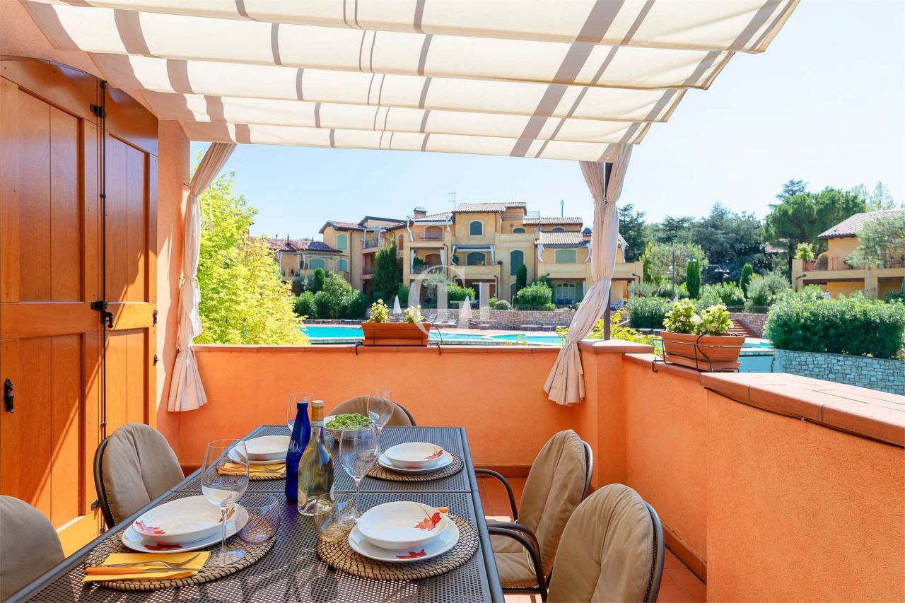 Апартаменты у озера Гарда, Италия, 120 м2 фото 1