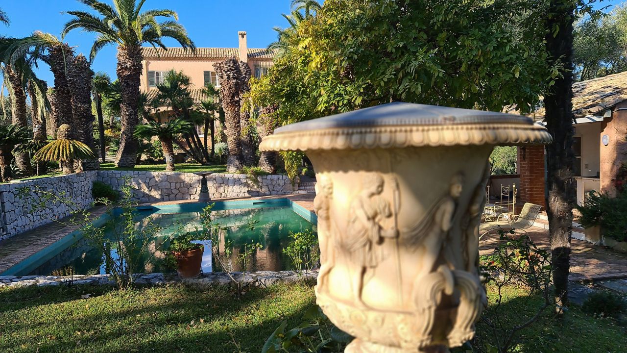 Вилла в Сан-Ремо, Италия, 880 м2 фото 4