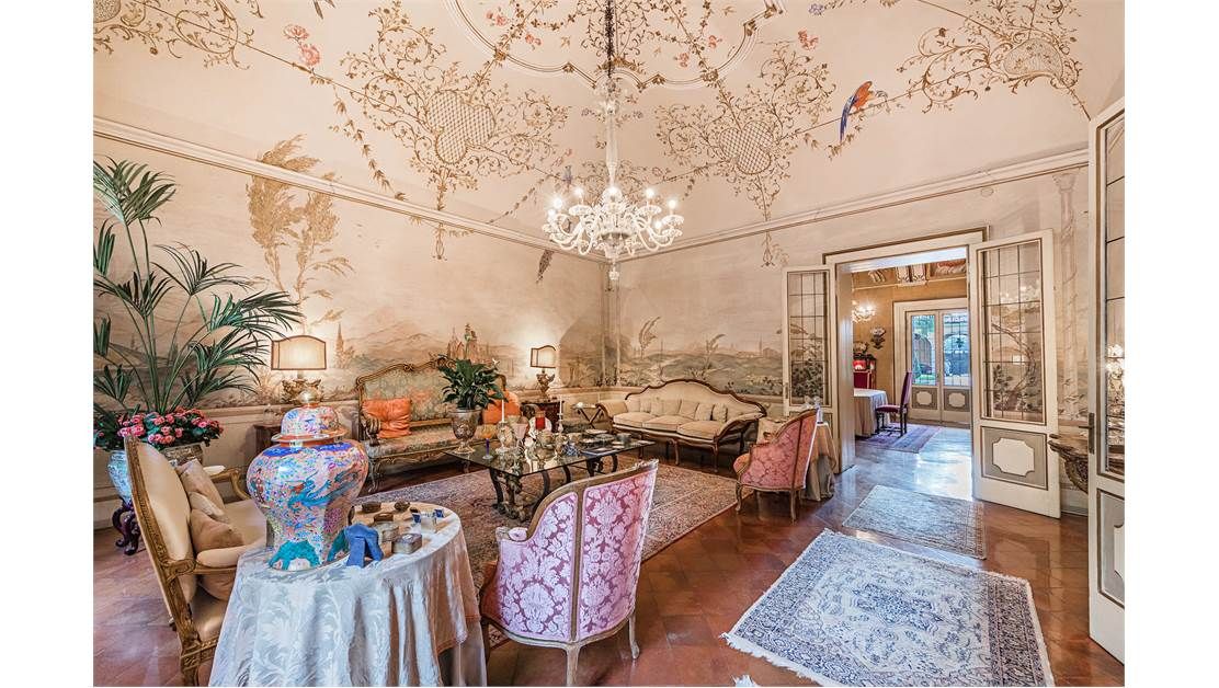 Особняк у озера Гарда, Италия, 1 918 000 м2 фото 3