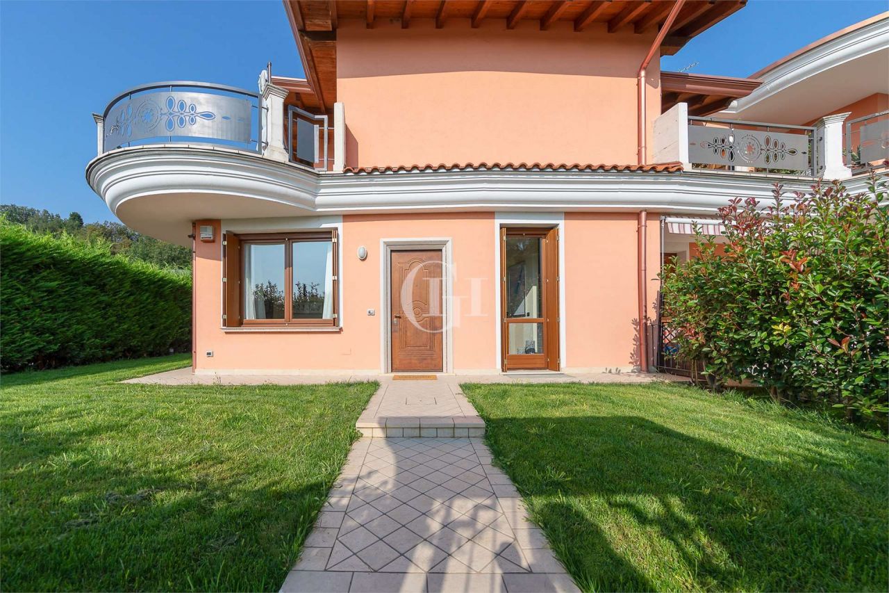 Таунхаус у озера Гарда, Италия, 250 м2 фото 3