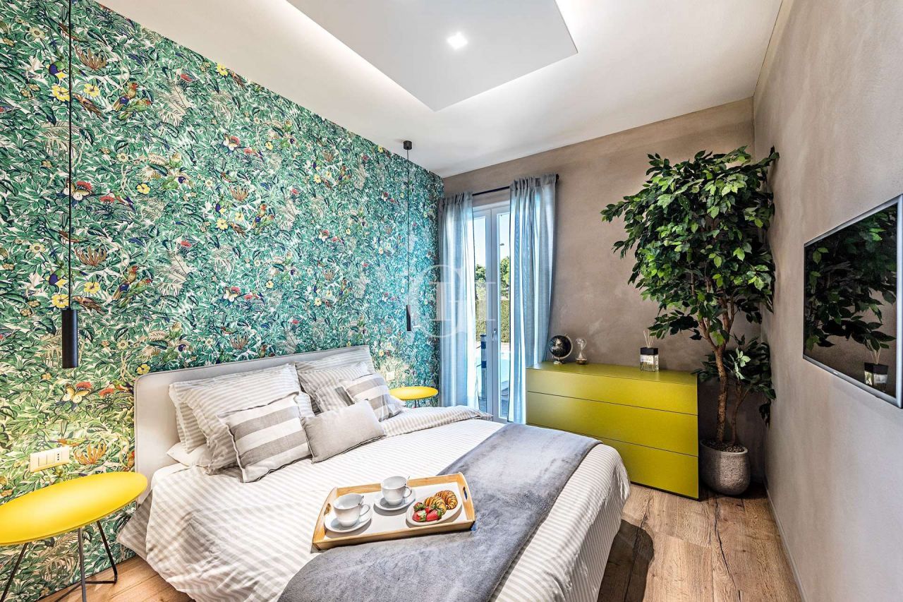 Квартира у озера Гарда, Италия, 54 м2 фото 4
