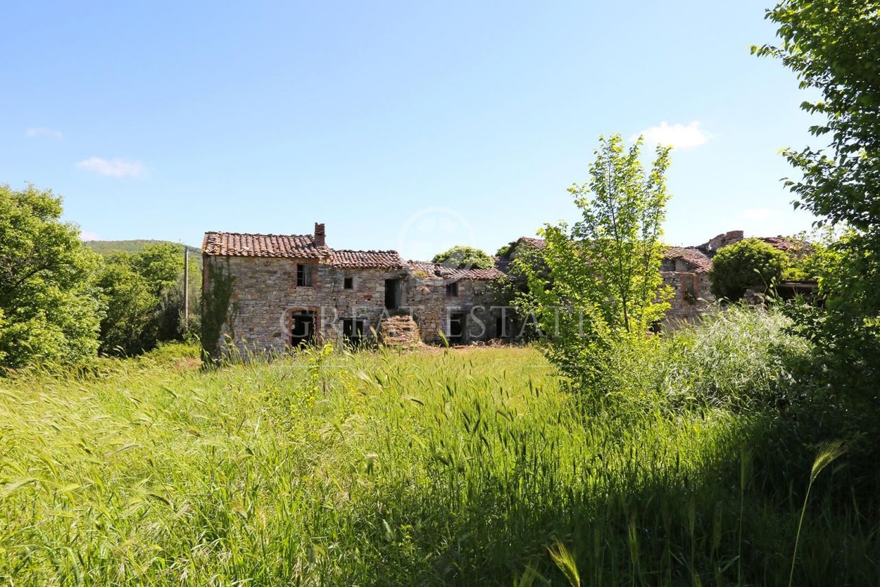 Дом в Монтегаббьоне, Италия, 1 400 м2 фото 1