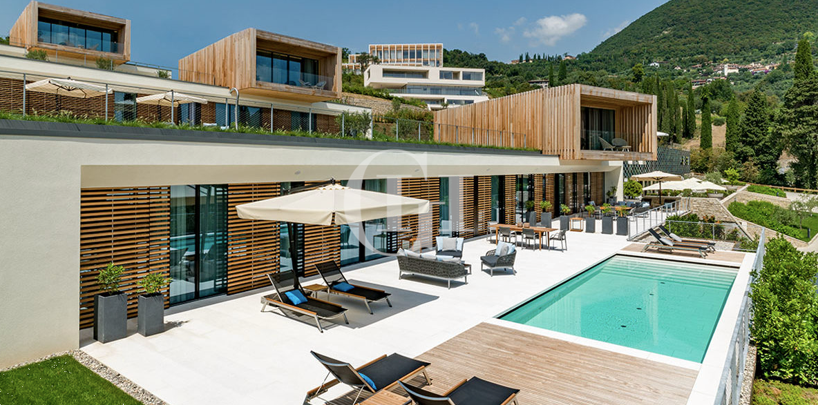 Вилла у озера Гарда, Италия, 399 м2 фото 1