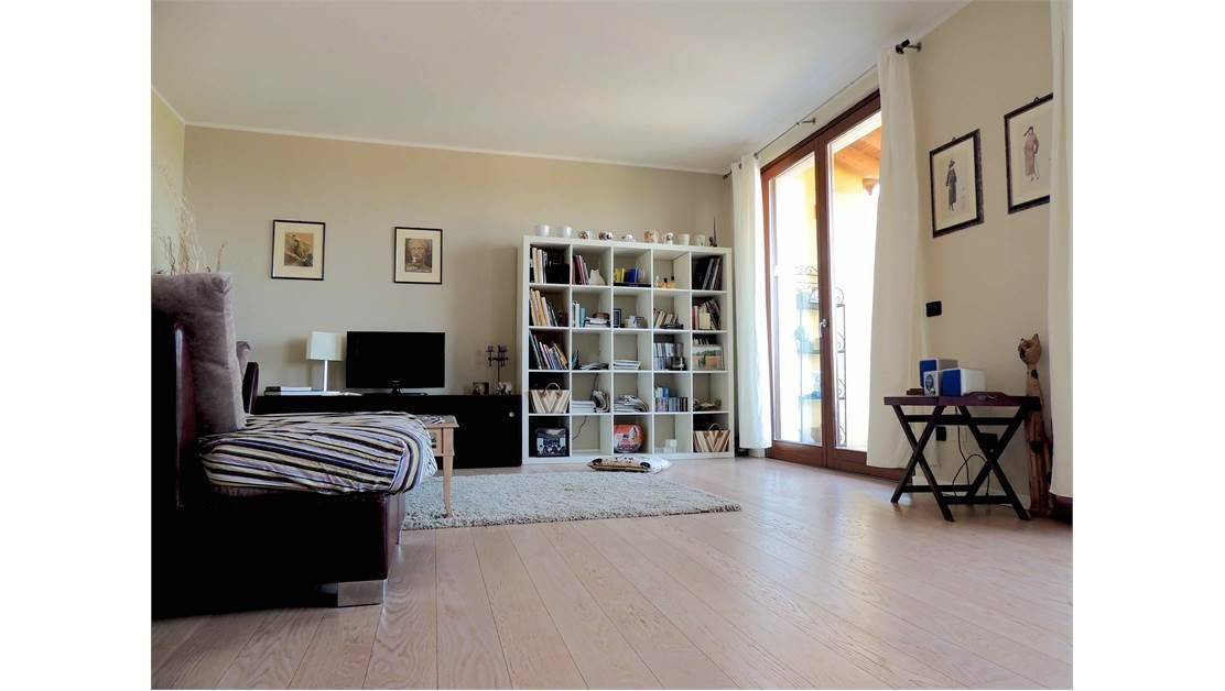 Квартира у озера Гарда, Италия, 120 м2 фото 4
