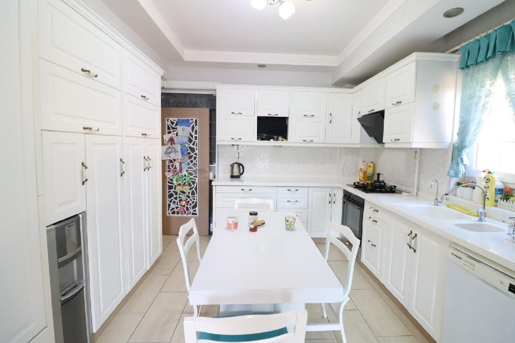 Квартира в Анталии, Турция, 240 м2 фото 2