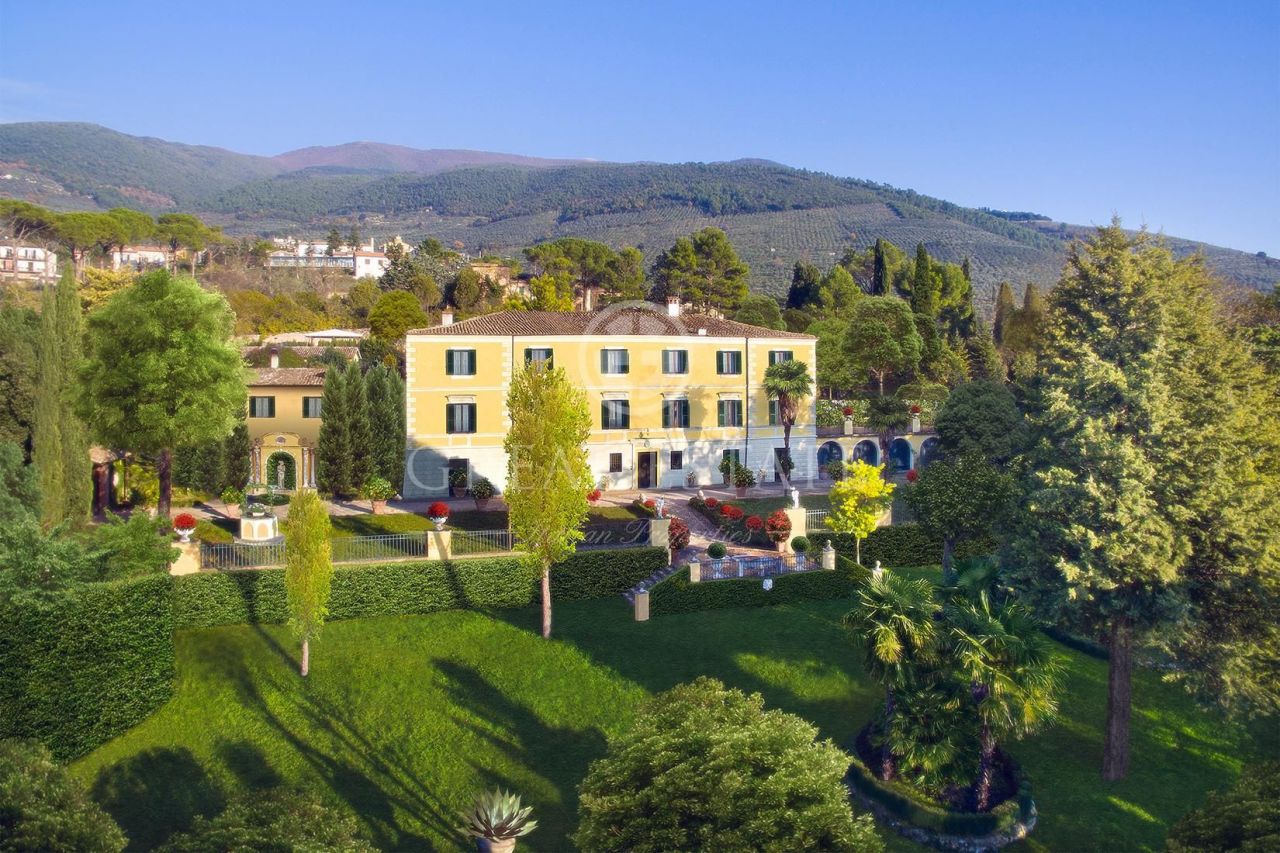 Вилла в Треви, Италия, 553.5 м2 фото 1
