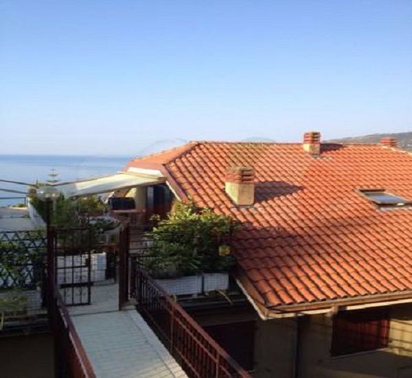 Квартира в Оспедалетти, Италия, 110 м2 фото 1