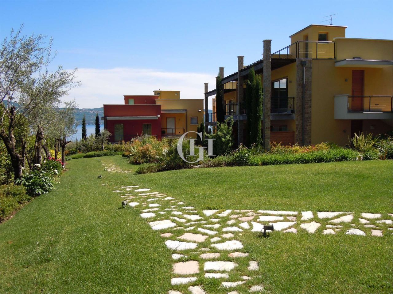 Апартаменты у озера Гарда, Италия, 68 м2 фото 3