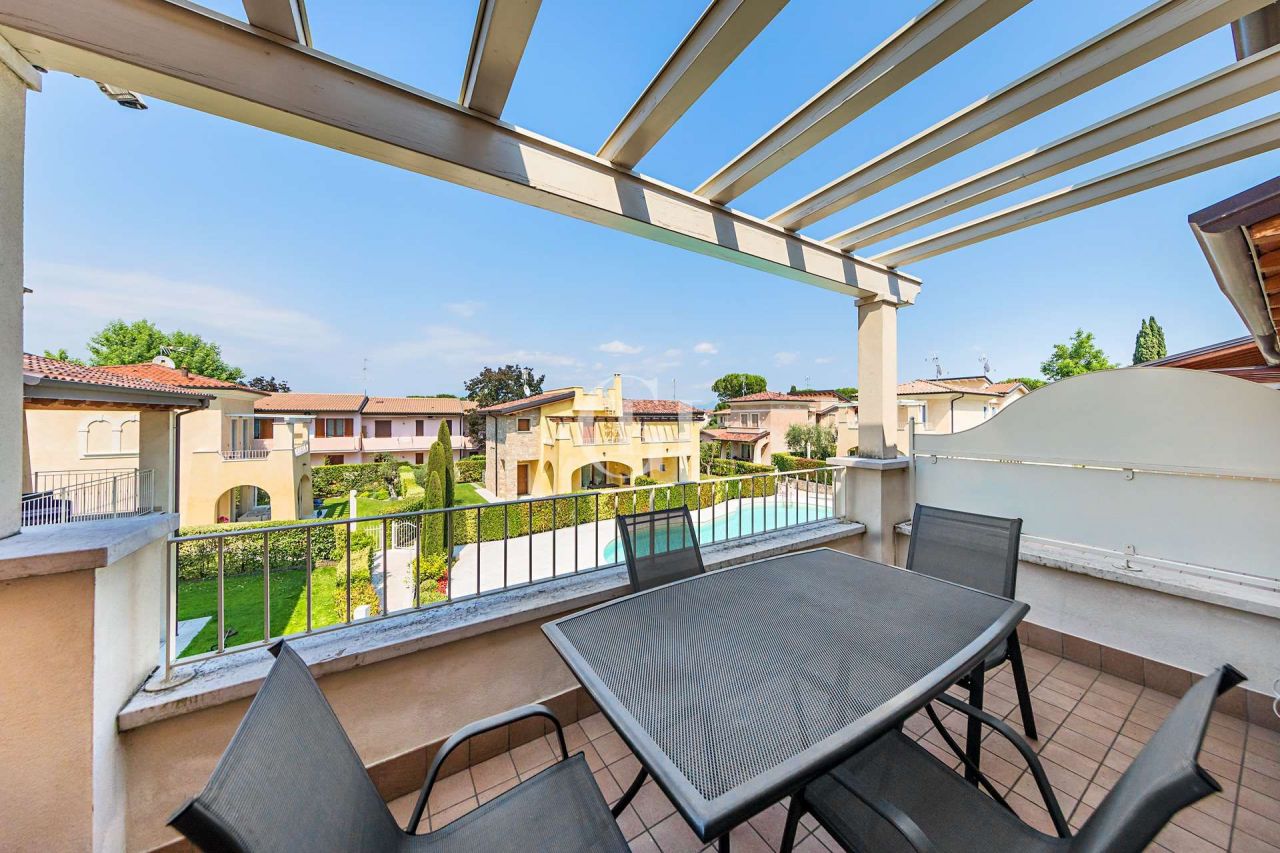 Апартаменты у озера Гарда, Италия, 97 м2 фото 3