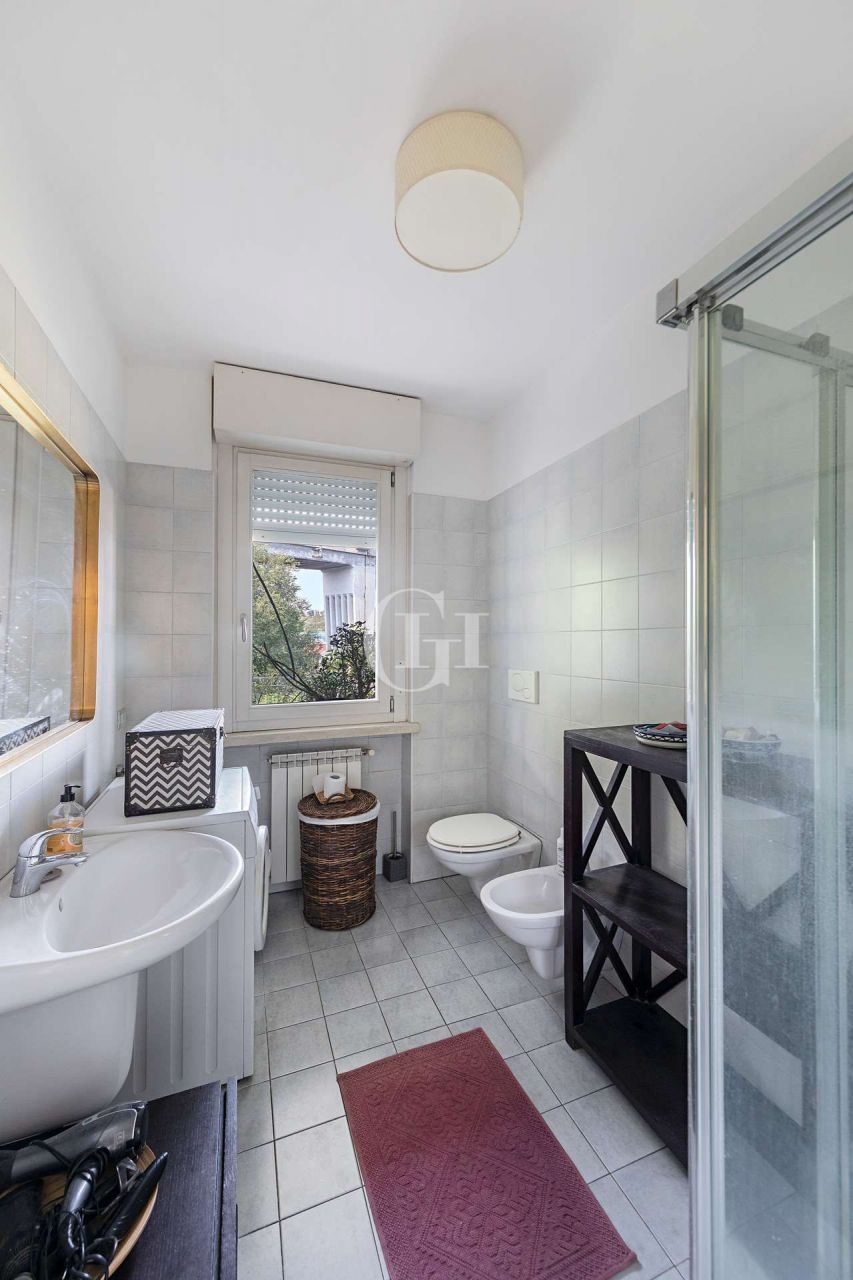 Апартаменты у озера Гарда, Италия, 60 м2 фото 4