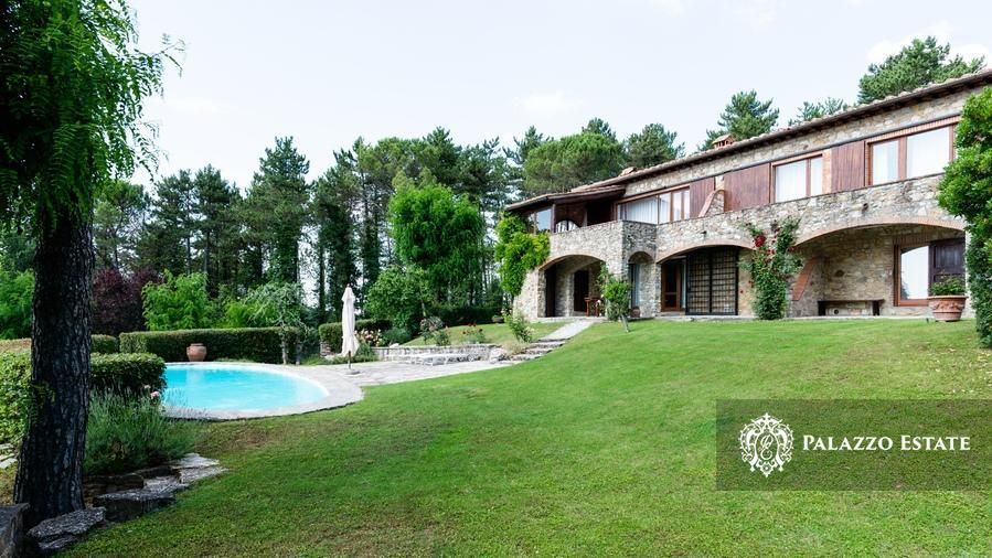 Вилла в Кастеллина-ин-Кьянти, Италия, 280 м2 фото 1