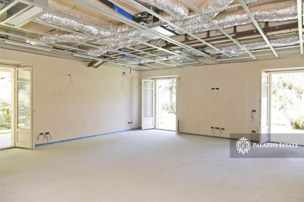Вилла в Форте деи Марми, Италия, 300 м2 фото 5