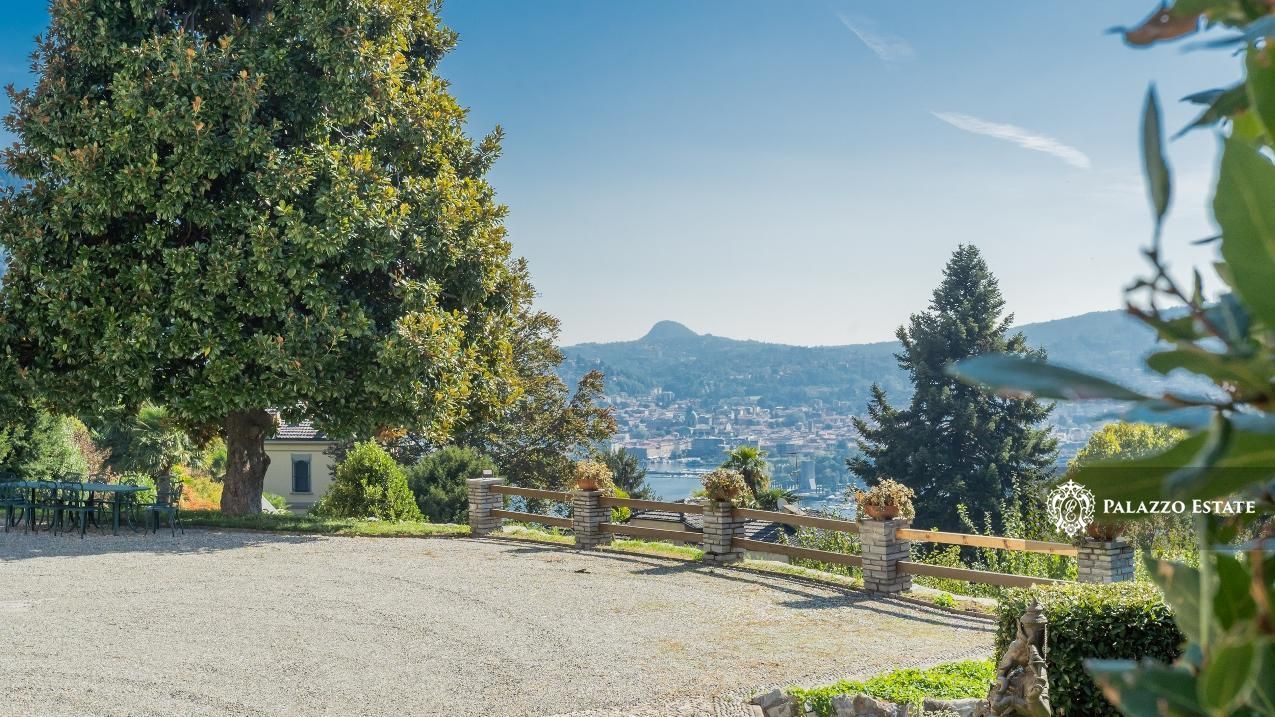 Вилла у озера Комо, Италия, 630 м2 фото 3