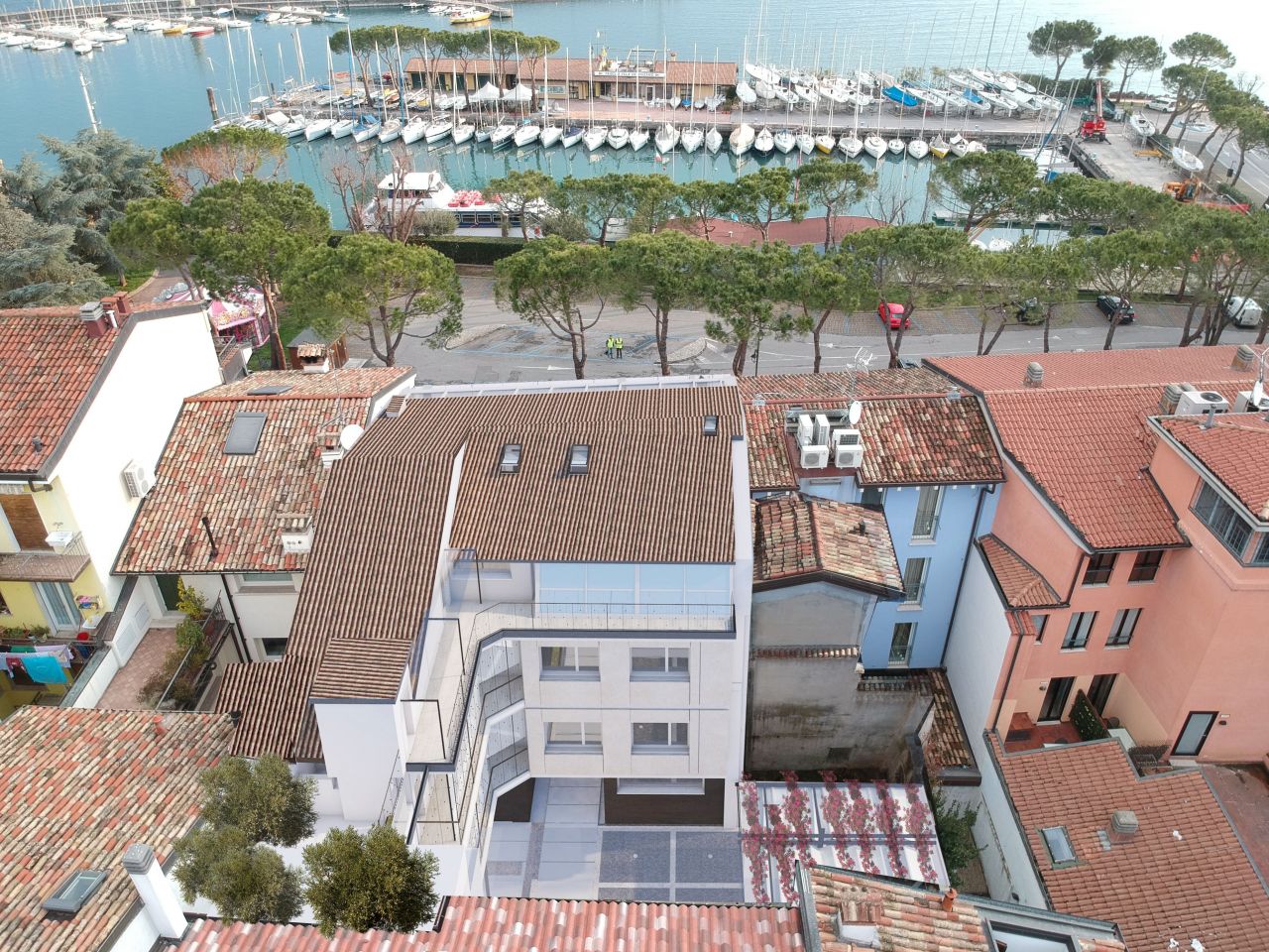 Апартаменты у озера Гарда, Италия, 200 м2 фото 5