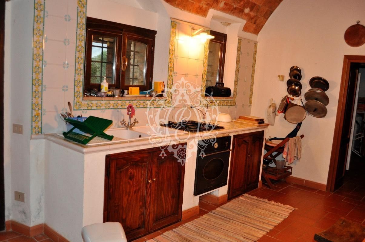 Дом в Суверето, Италия, 400 м2 фото 5