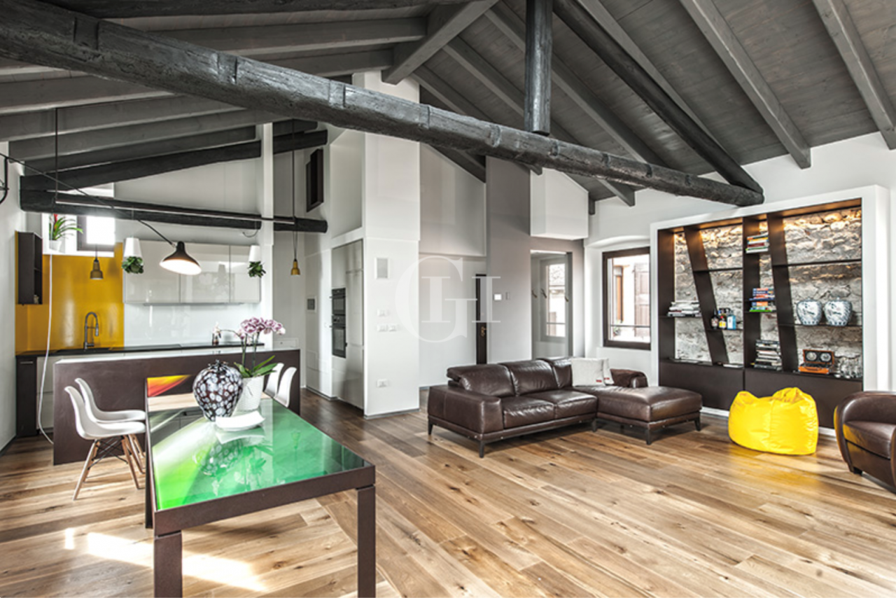Пентхаус у озера Гарда, Италия, 130 м2 фото 1