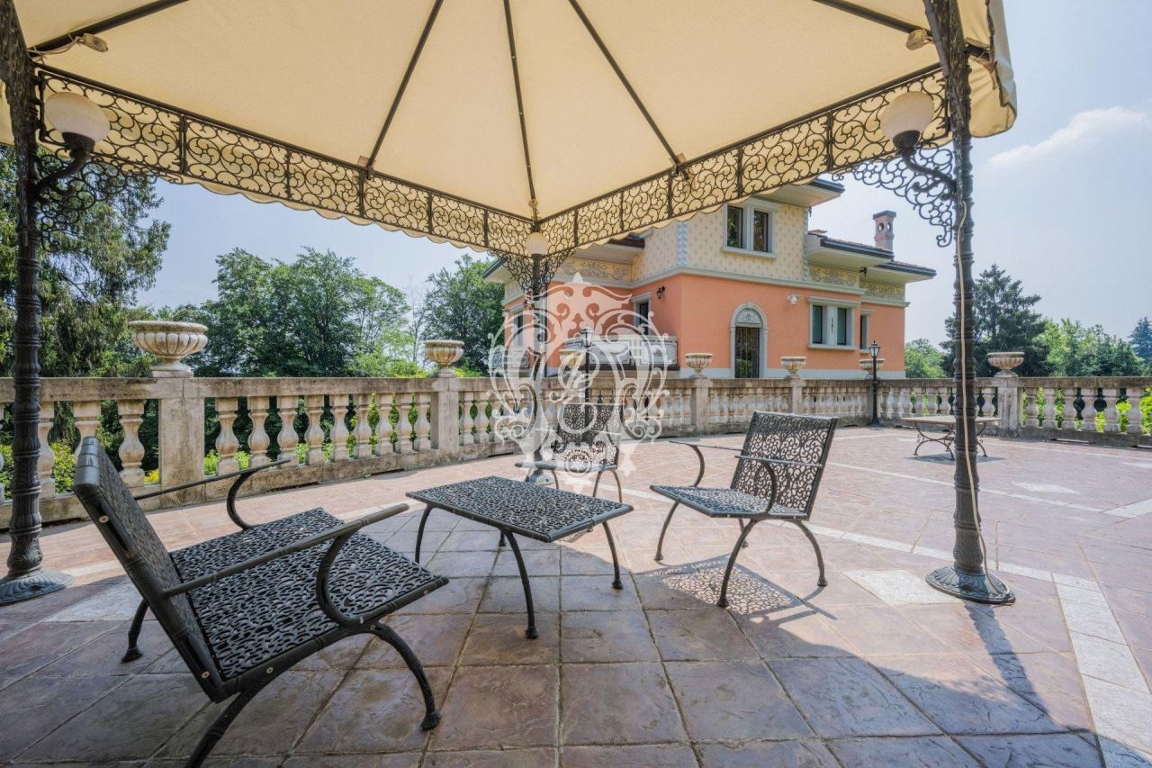 Вилла в Джиньезе, Италия, 600 м2 фото 2