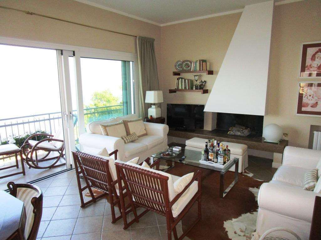 Квартира у озера Гарда, Италия, 118 м2 фото 4