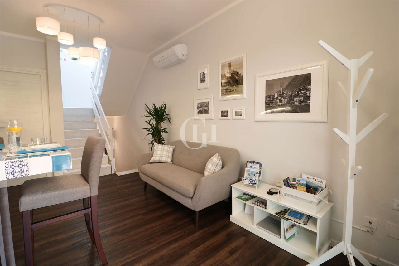 Апартаменты у озера Гарда, Италия, 85 м2 фото 4