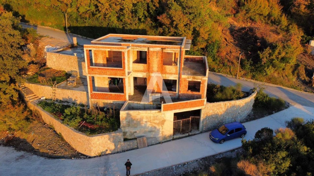 Дом в Будве, Черногория, 210 м2 фото 1