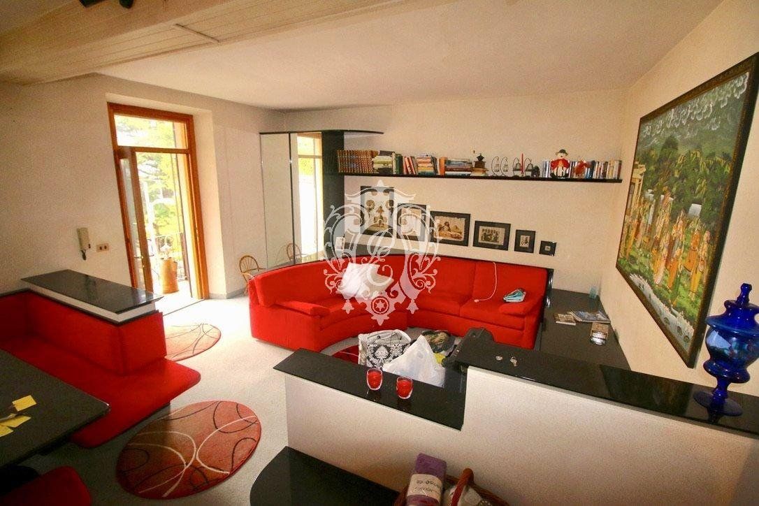 Вилла в Карате-Урио, Италия, 260 м2 фото 2