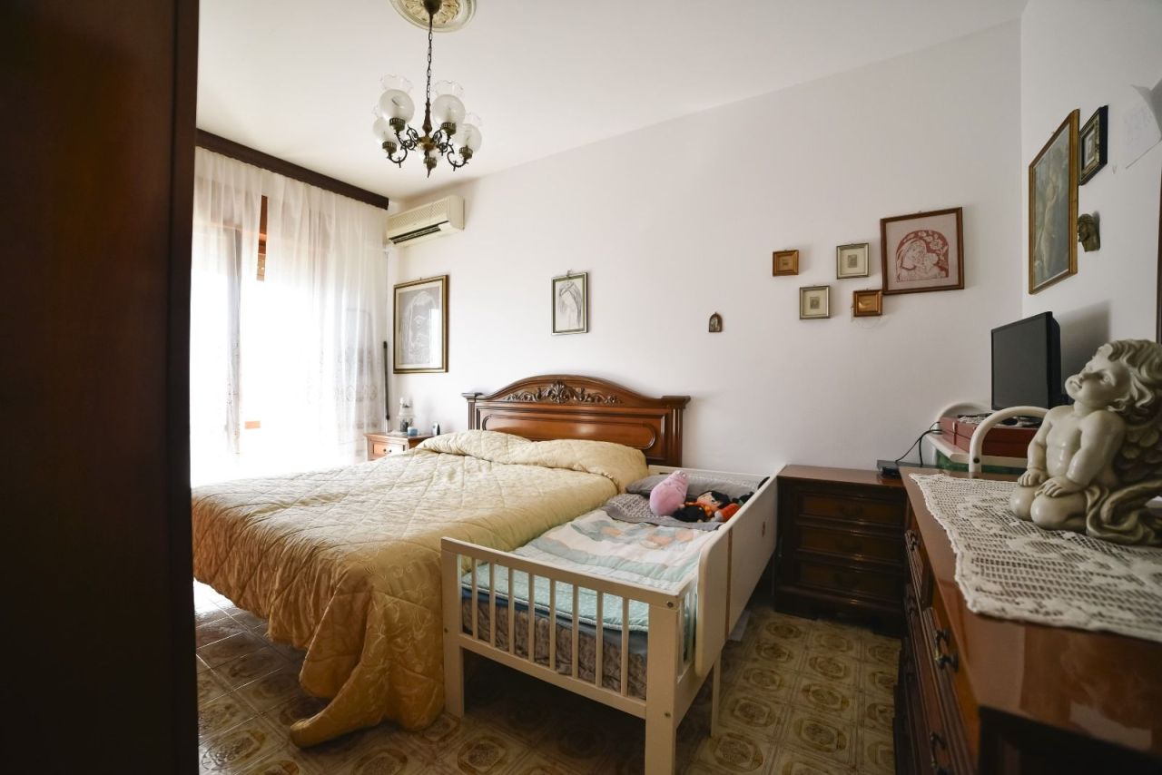 Квартира в Санта-Мария дель Чедро, Италия, 135 м2 фото 5