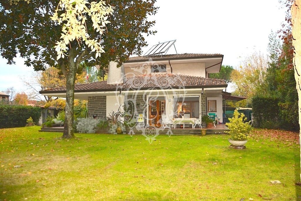 Вилла в Форте деи Марми, Италия, 500 м2 фото 3