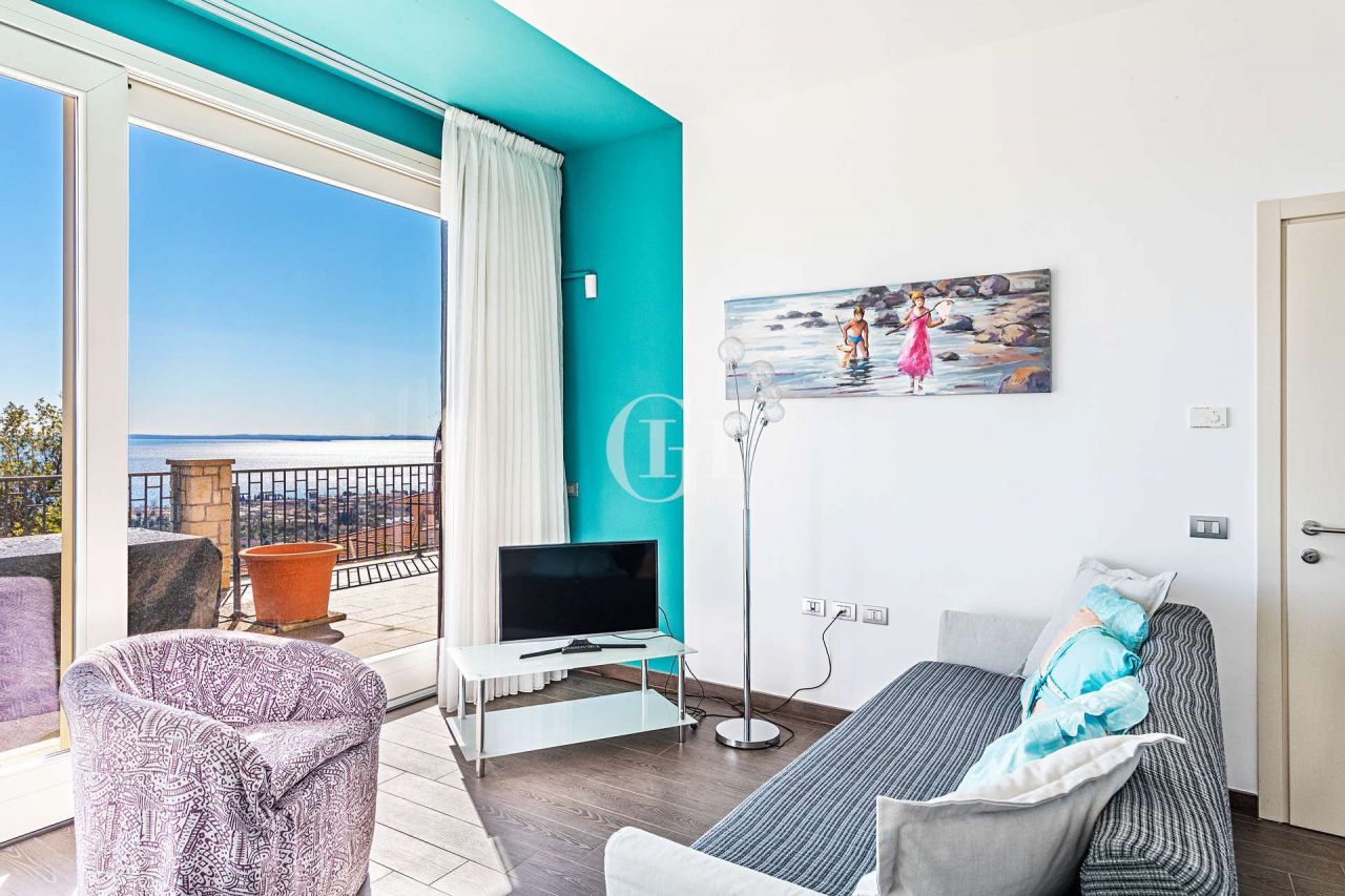 Квартира у озера Гарда, Италия, 120 м2 фото 3