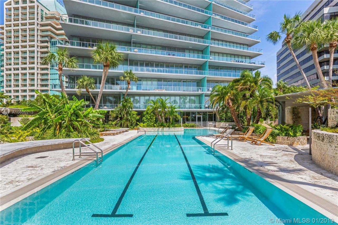 Квартира в Майами, США, 380 м2 фото 2