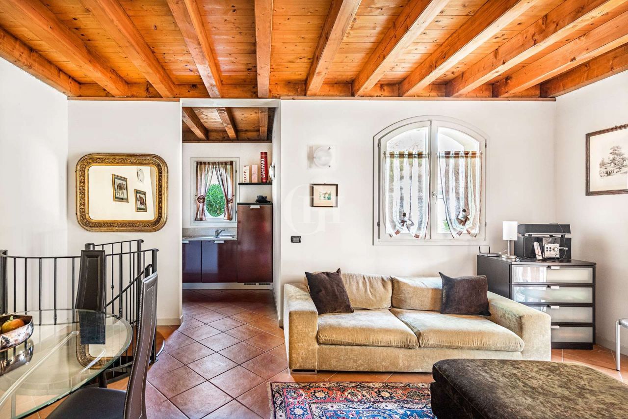 Квартира у озера Гарда, Италия, 105 м2 фото 5