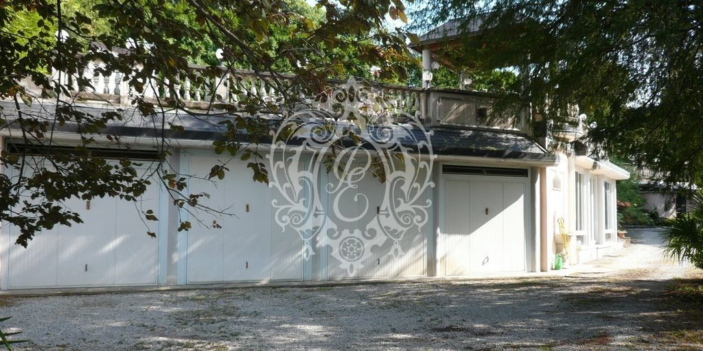 Вилла в Луино, Италия, 800 м2 фото 2